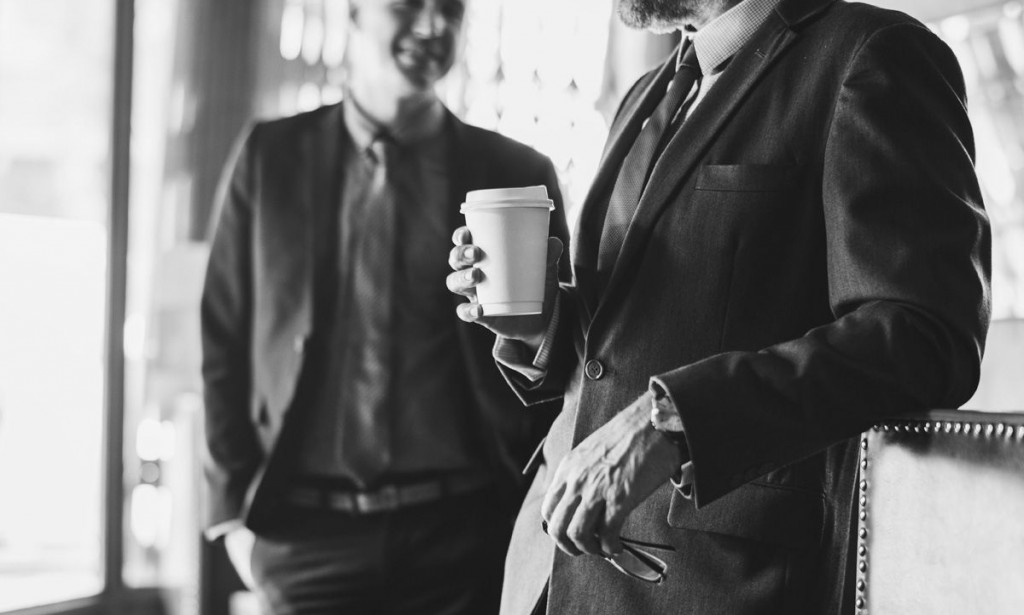 Övgünün tehlikelerini anlıyorum, değil mi?